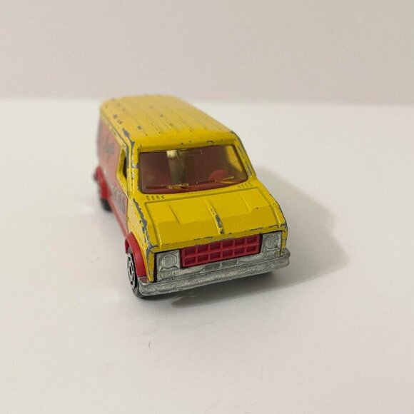 Majorette Fourgon Magic Circus Van Diecast Flaws Missing Doors - Picture 2 of 16